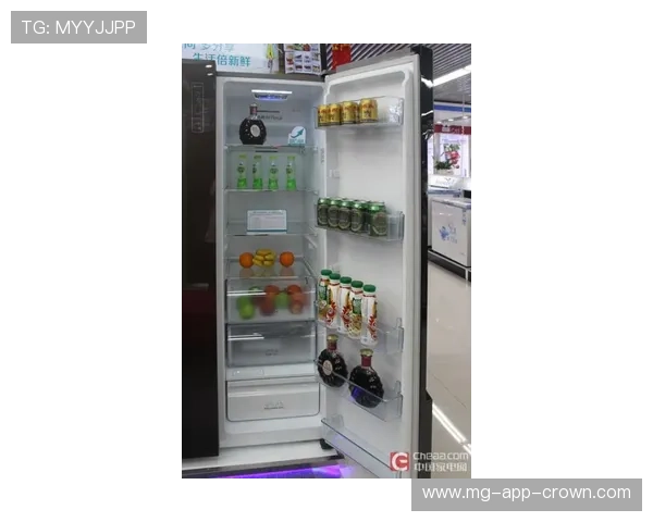 仲满家的冰箱里塞满了能量胶，保质期比他上综艺的热度还长