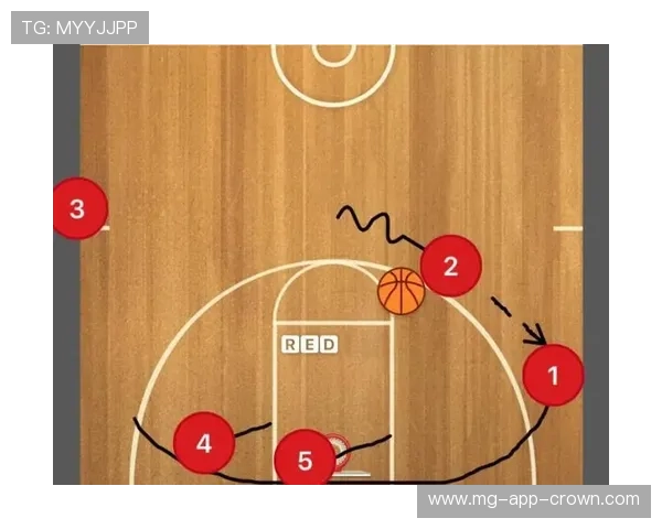 奥尔莫欧战淘汰赛关键传球与战术角色分析