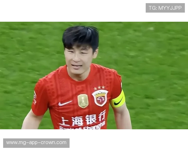 武磊最近穿得跟明星似的，怎么突然变得这么有派头了？