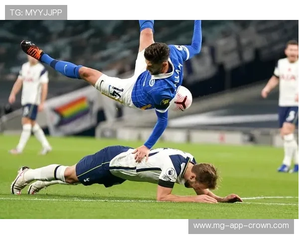 为什么这个任意球判罚让全场哗然？规则到底怎么定的