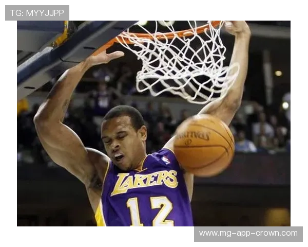 布朗加强单打拉开空间，比上季得分结构更稳定